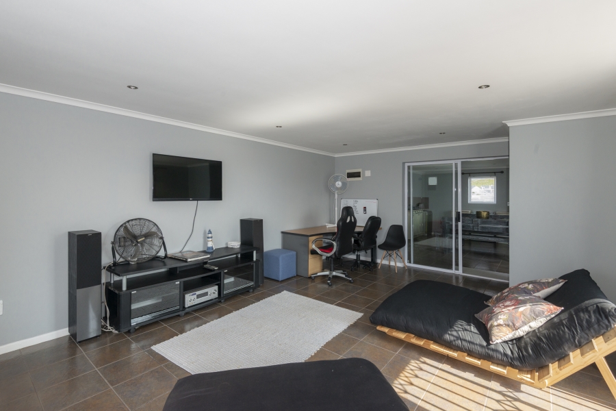 5 Bedroom Property for Sale in Laguna Western Cape
